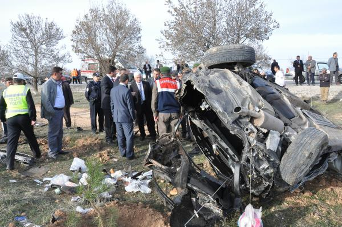 Ak Partili Kazımkarabekir Belediye Başkanı ve Şoförü Kazada Öldü(2)