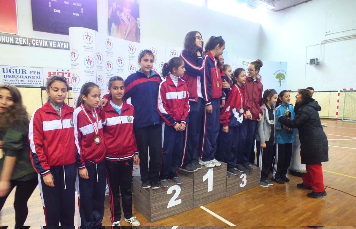 Alaplı Kasımlı İlk ve Ortaokulu Kros Takımı Bölge Şampiyonasına Katılacak