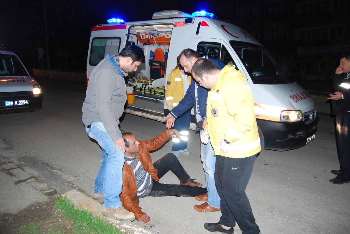 Alkollü Sahıs Sağlık Ekiplerine Zor Anlar Yaşattı