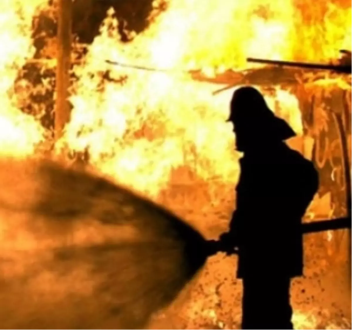 Antalya'da Depo Yangını