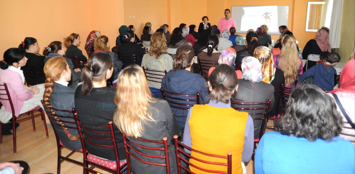 Aydın Belediyesi\'nden Velilere Seminer