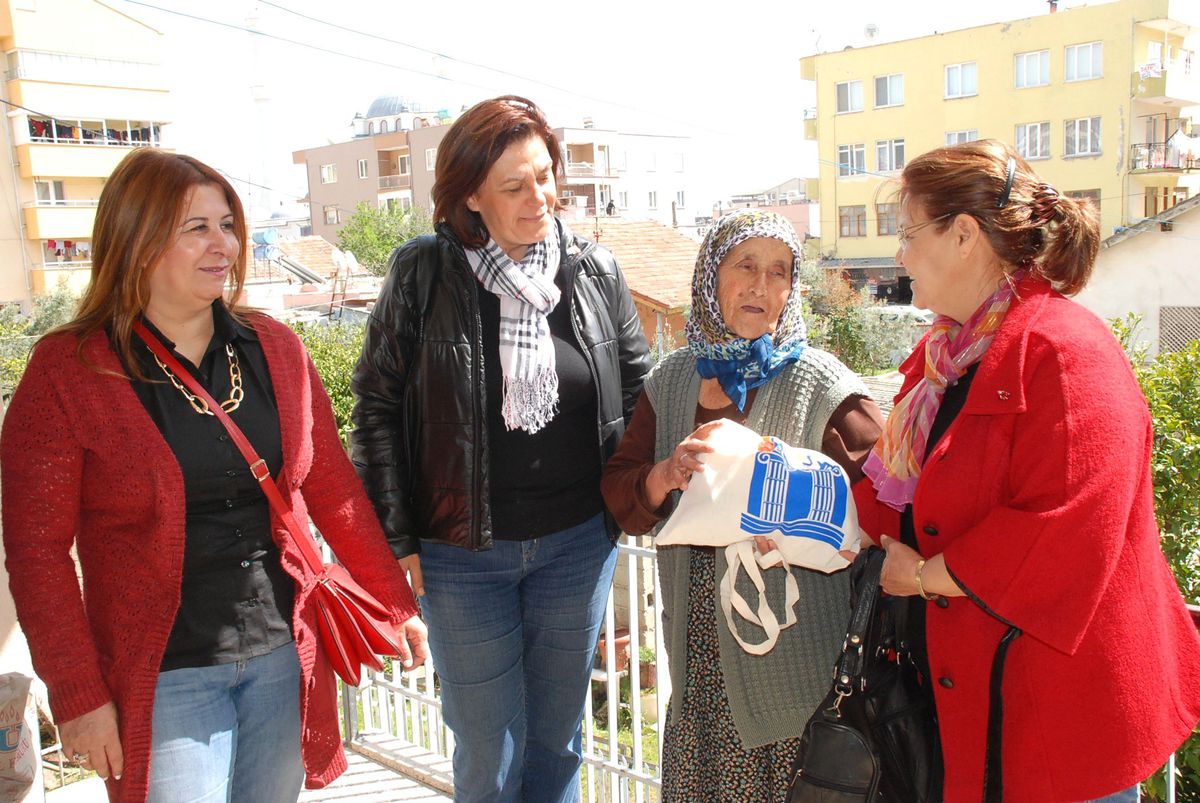 Didim Belediyesi Yaşlıları Unutmadı