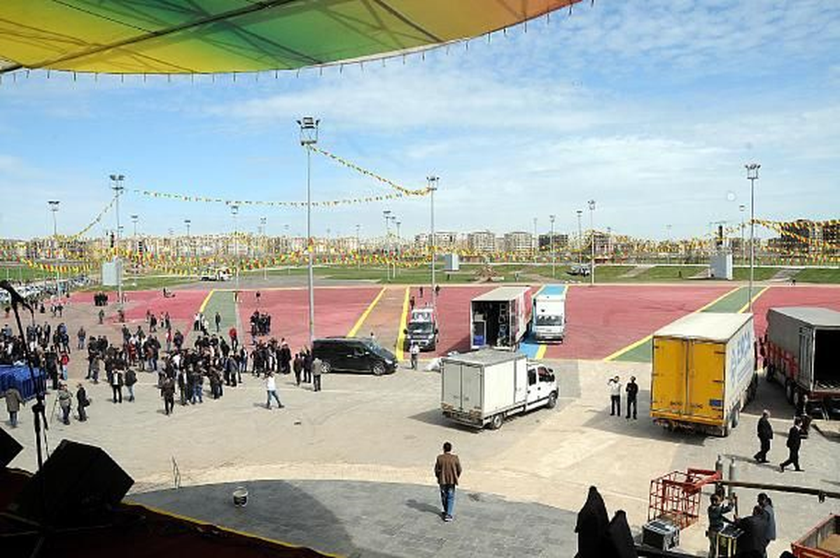 Diyarbakır\'da Nevruz Kutlaması Hazırlığı