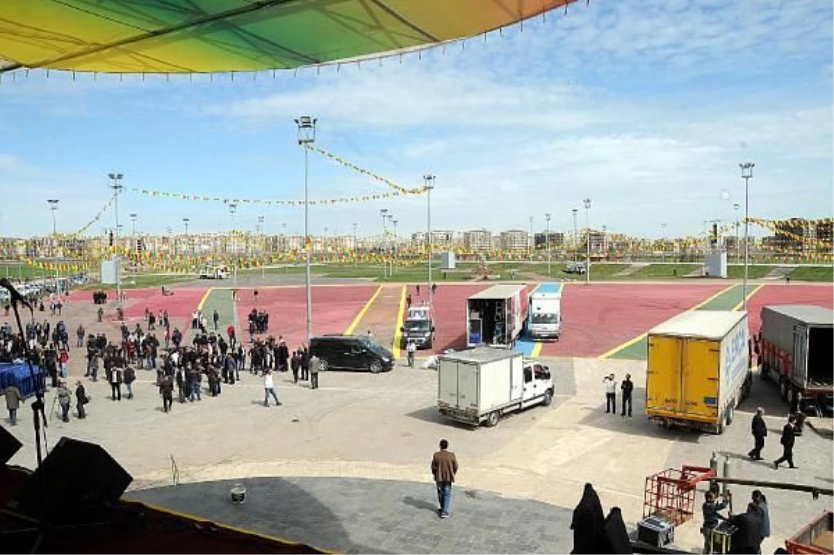 Diyarbakır\'daki Nevruz, Bölgede Beklentileri Artırdı