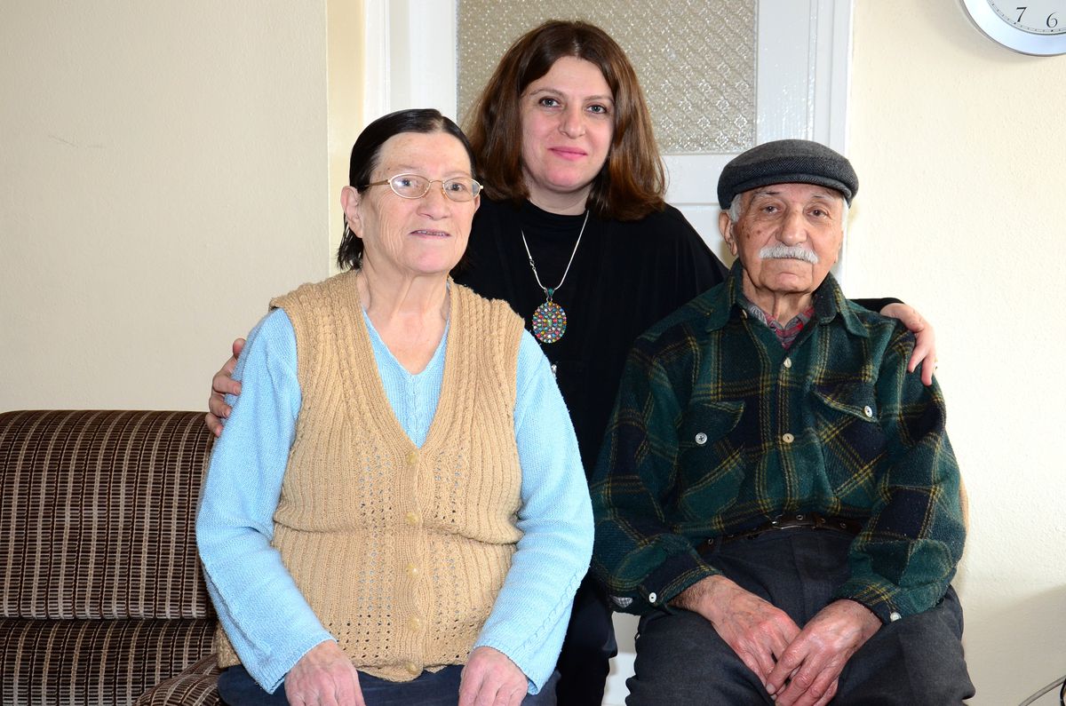 Elka Bayram\'dan Yaşlıları Ziyaret