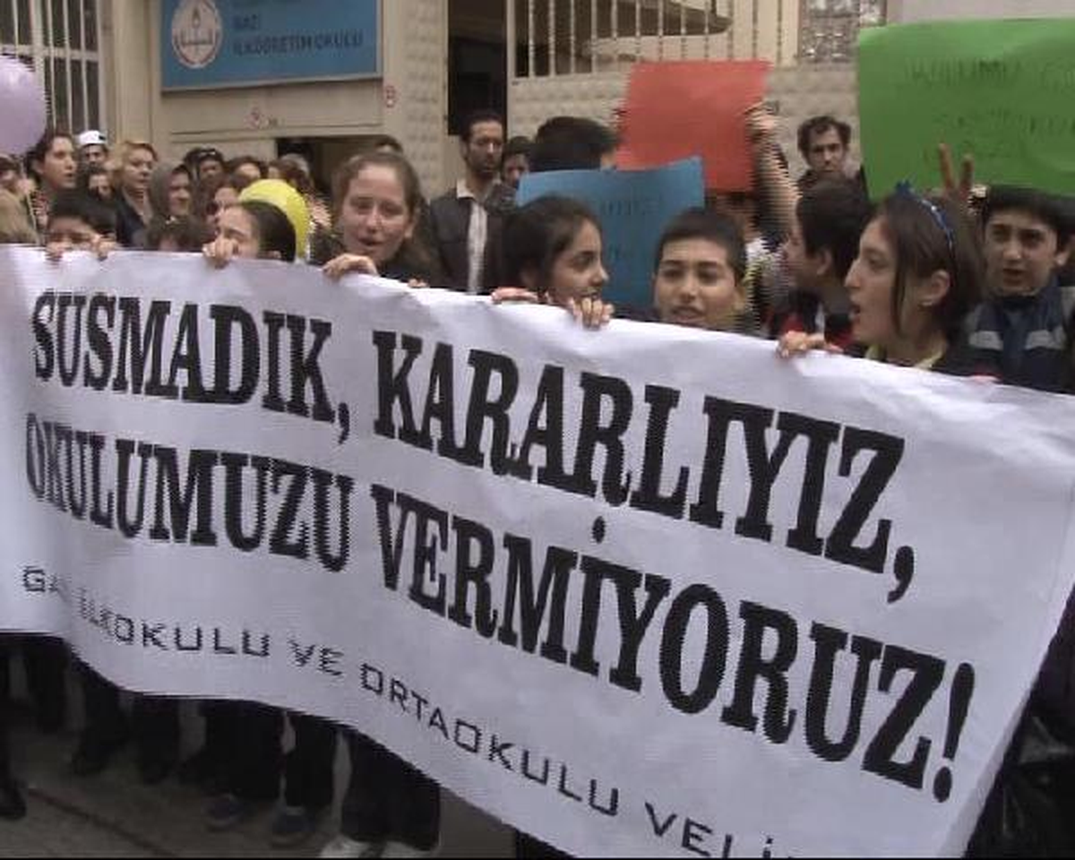 Fatih\'te "İmam Hatip" Protestosu