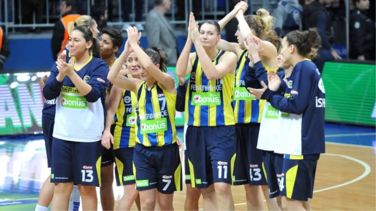 Fenerbahçeli Bayanlar Yarı Finalde