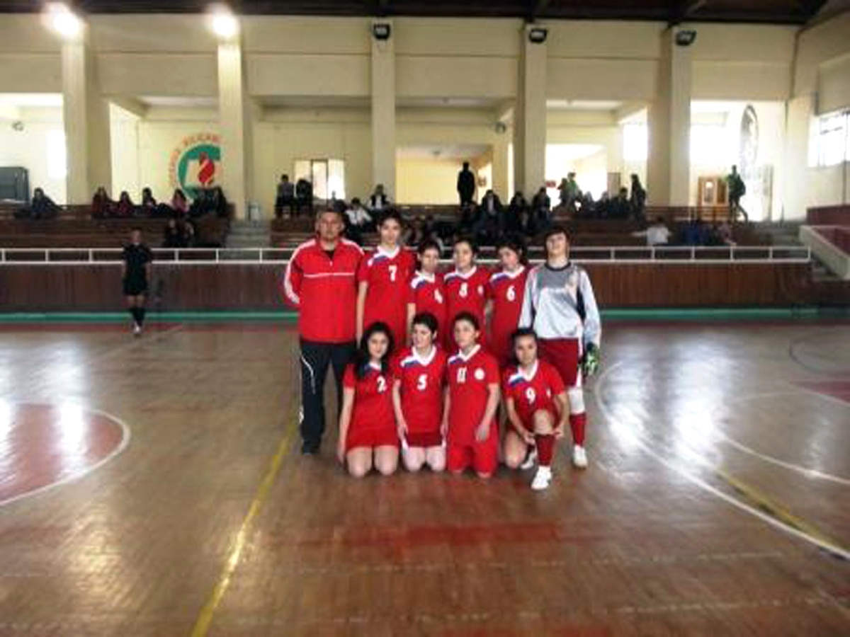 Gediz Kız Meslek Lisesi Futsal Takımı İl Şampiyonu Oldu