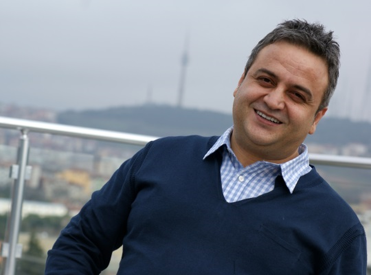 "Genciz Biz" Kitabı Raflarda Yerini Aldı
