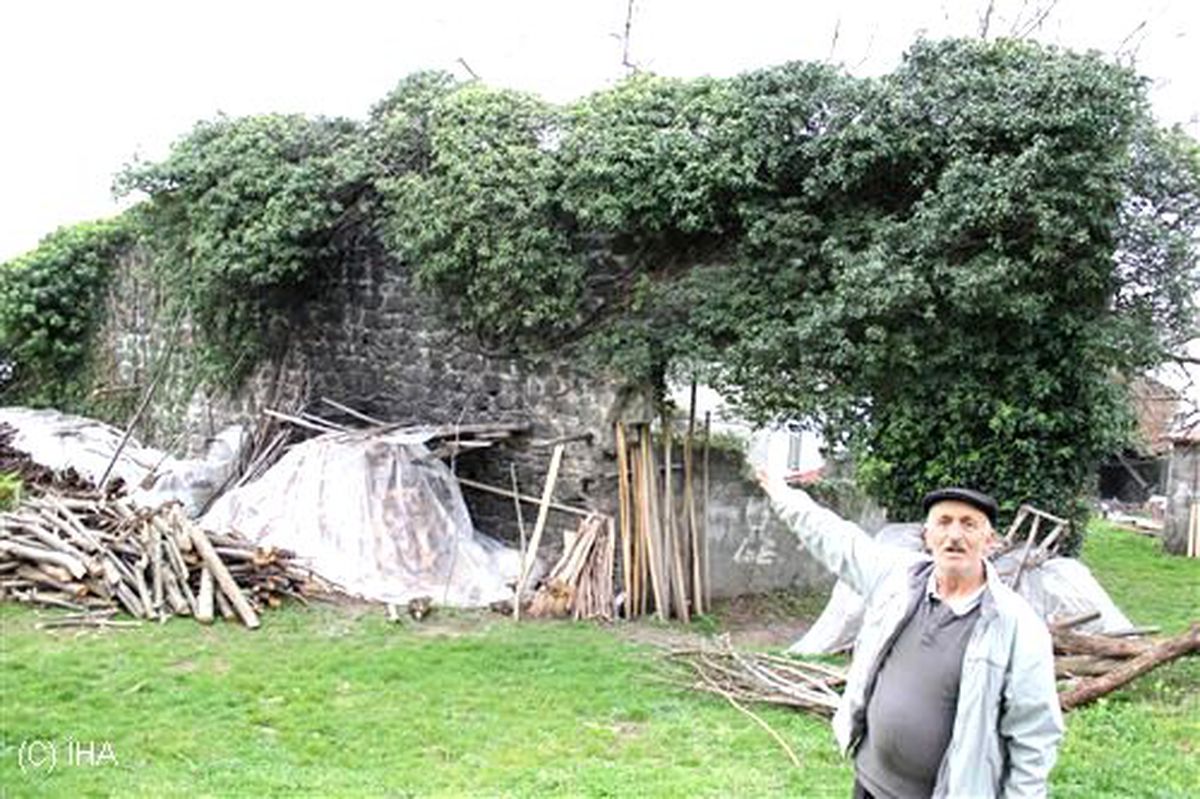 Görele\'deki Tarihi Konak İlgi Bekliyor
