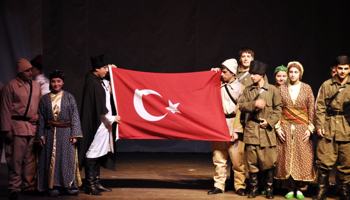 Gölbaşı Ülkü Ocaklarından \'Çanakkale\'den Mektup Var\' Tiyatrosu