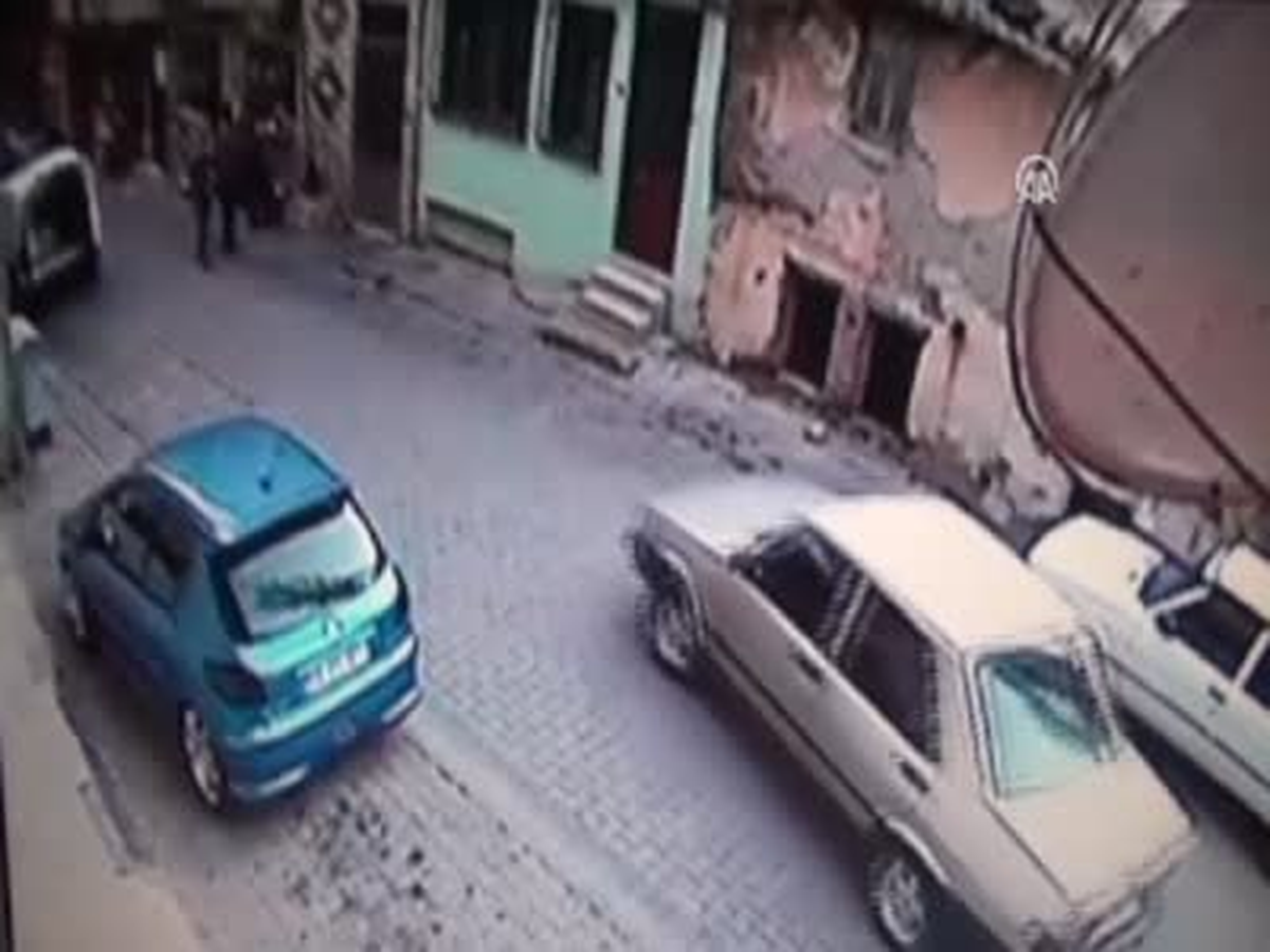 Hasmını Ezmeye Çalışırken, Kameraya Yakalandı