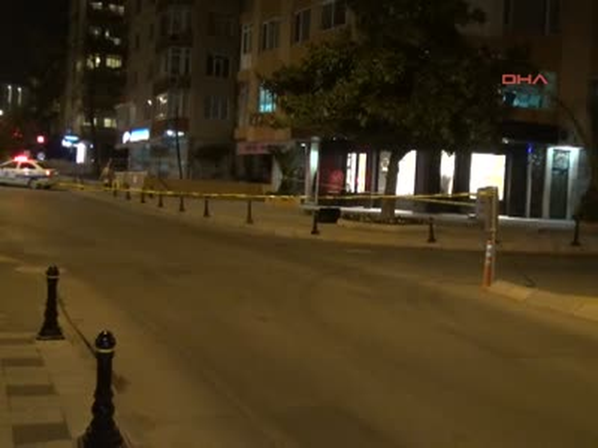 Kadıköy\' De Bomba Paniği