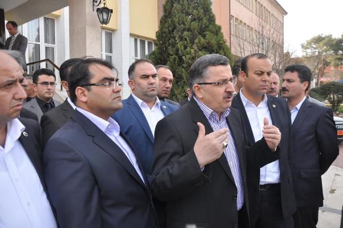Gündoğdu: Kaportaya Bakarak Memur Tanımlama Hastalığından Kurtulunmalı