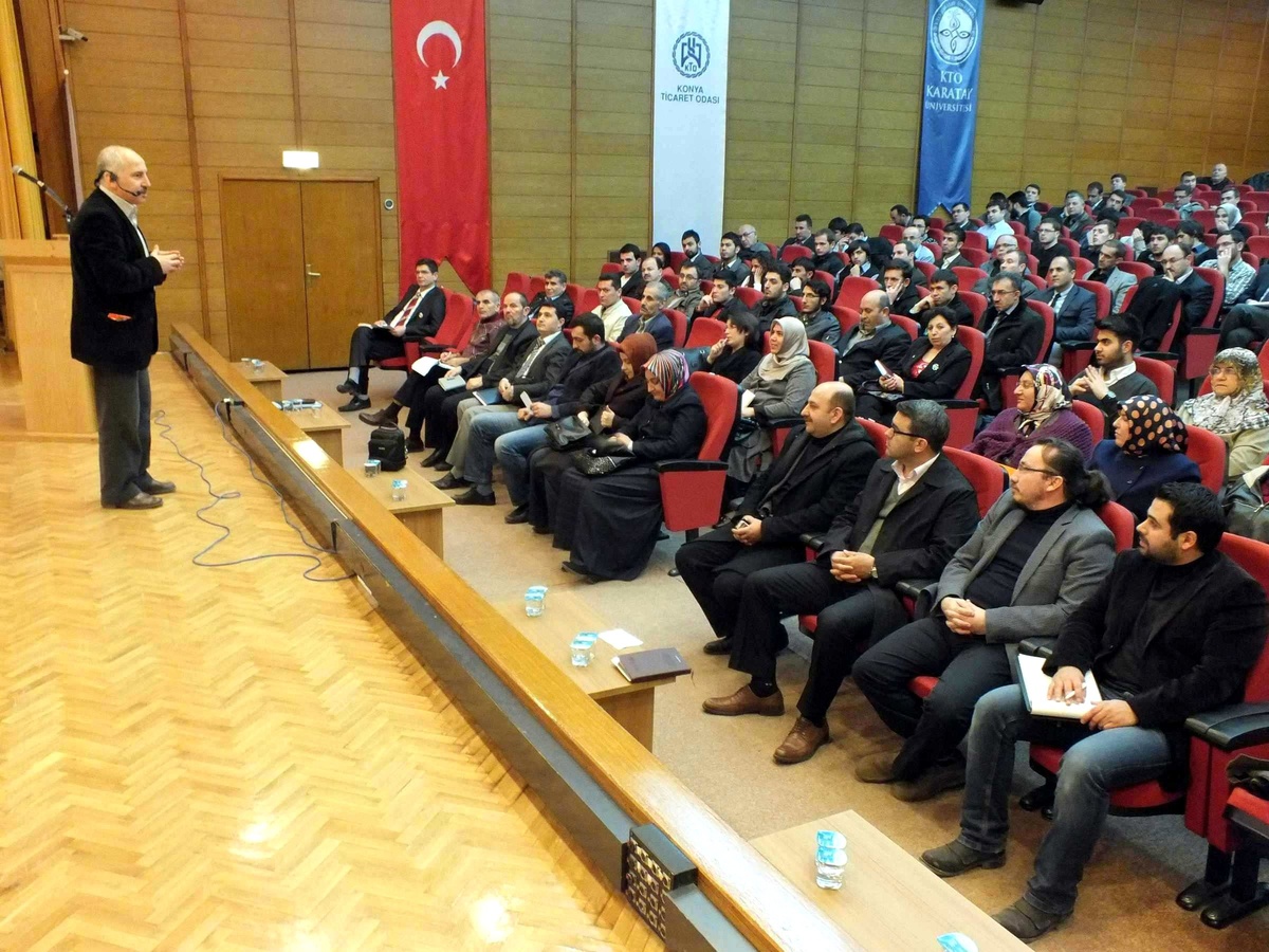 Konya\'da AK Parti Siyaset Akademisi\'nde Eğitimler Sürüyor