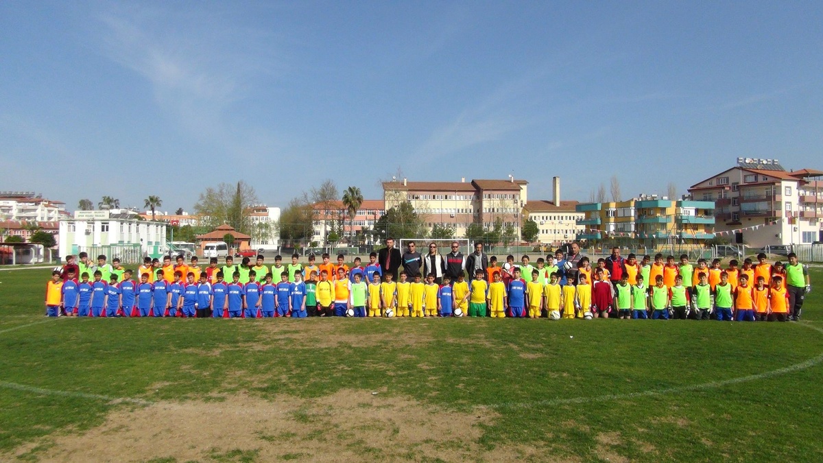 Kulüp-Okul Futbolu Eğitimi Projesi