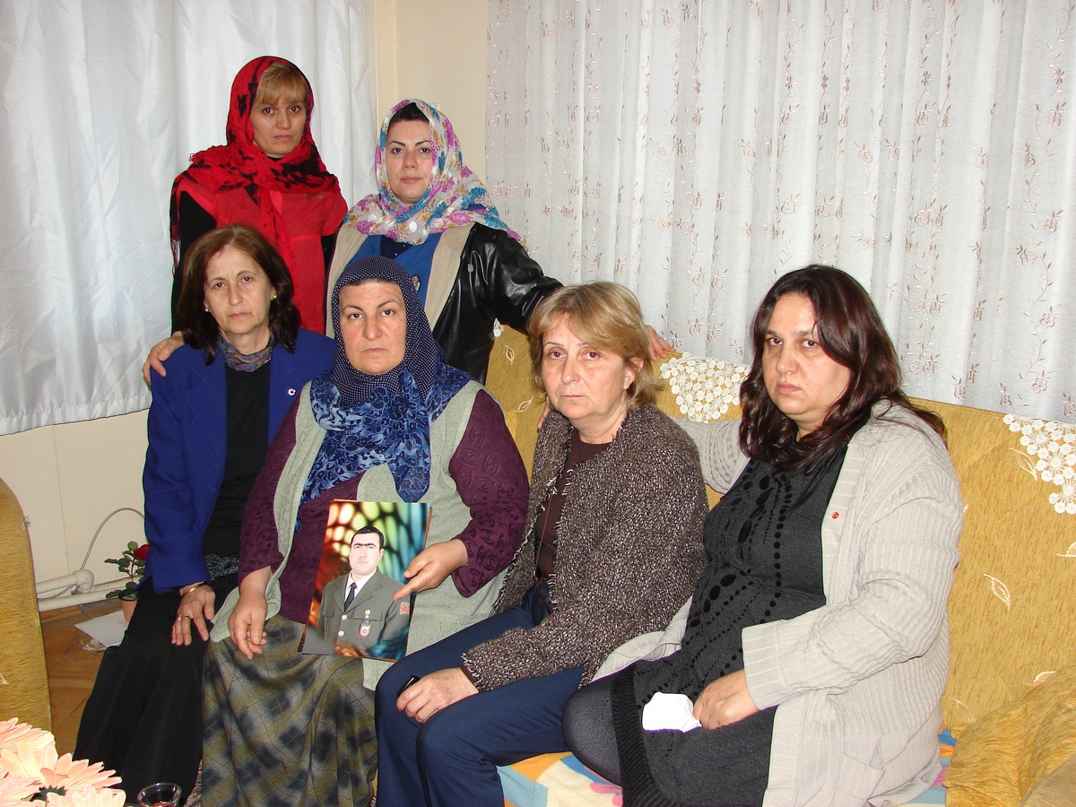 MHP Kadın Kollarından Şehit Annesine Ziyaret
