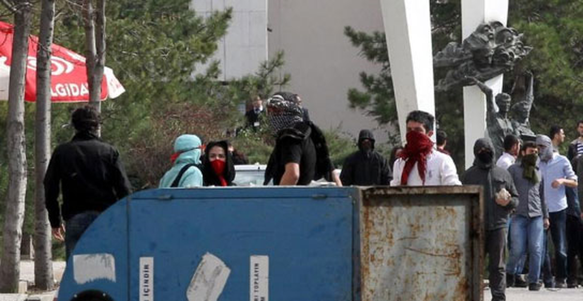 Ankara Üniversitesi Karıştı