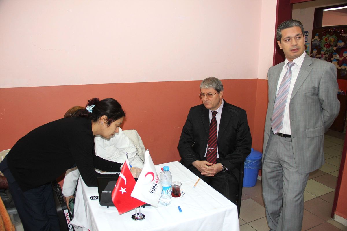Öğrenciler İstedi, Aileleri Kan Bağışladı