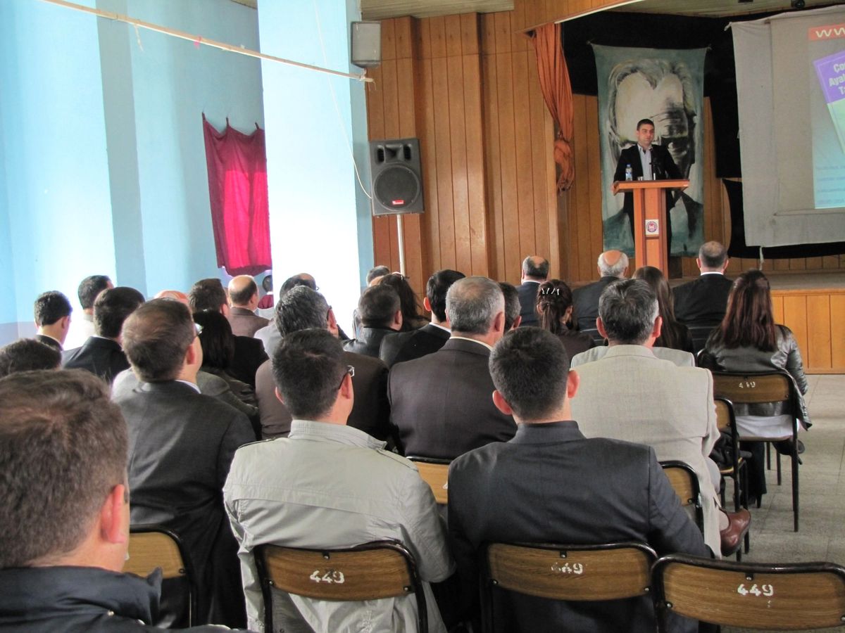 Öğretmenlere" Başarılı Öğretmen" Konferansı