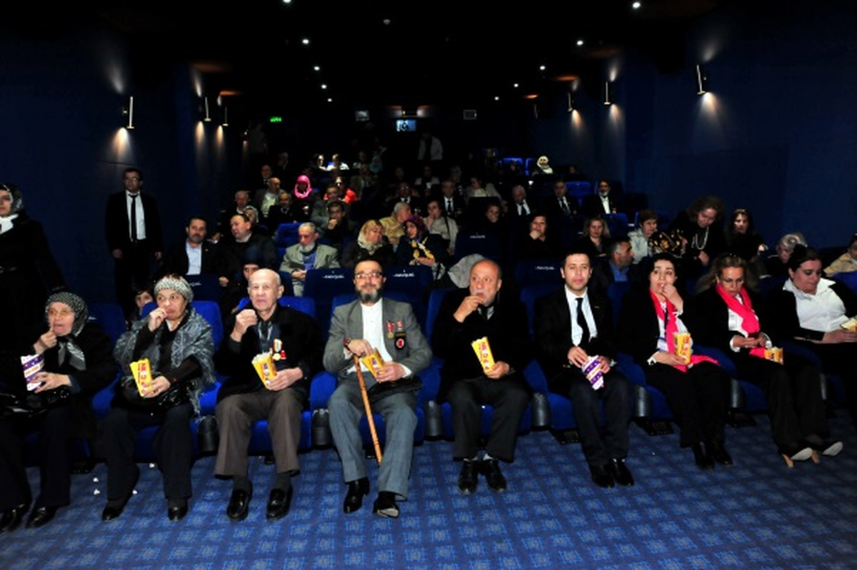 Şehit Aileleri ve Gaziler "Yolun Sonu Çanakkale"yi İzlediler