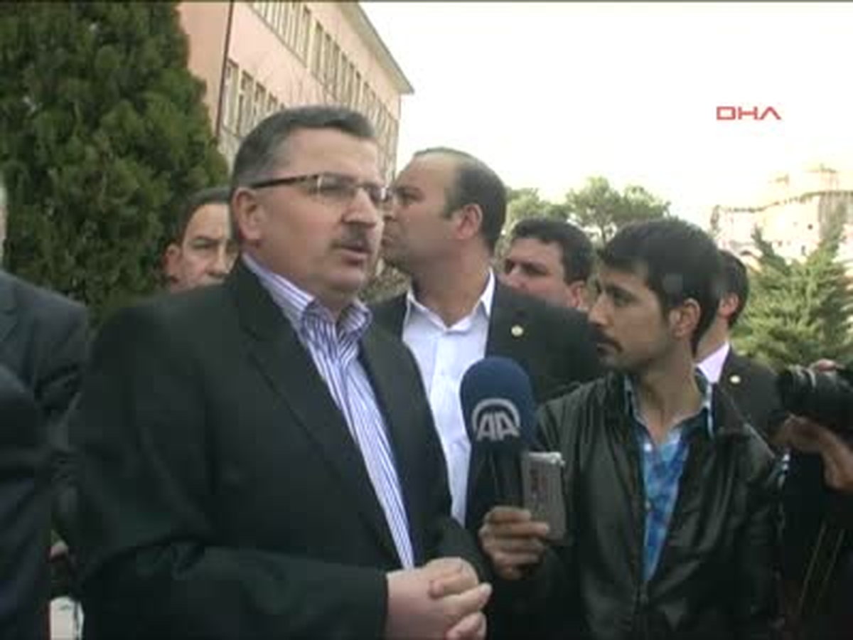 Sen Kaportaya Bakıp Memur Tanımlama Hastalığından Kurtulunmalı Sen.
