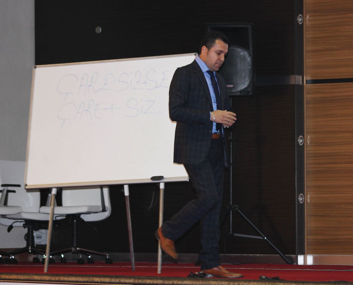 Siirt Üniversitesi\'nde \'Kişisel Gelişimde Bireysel Kalite ve Başarı Semineri\'