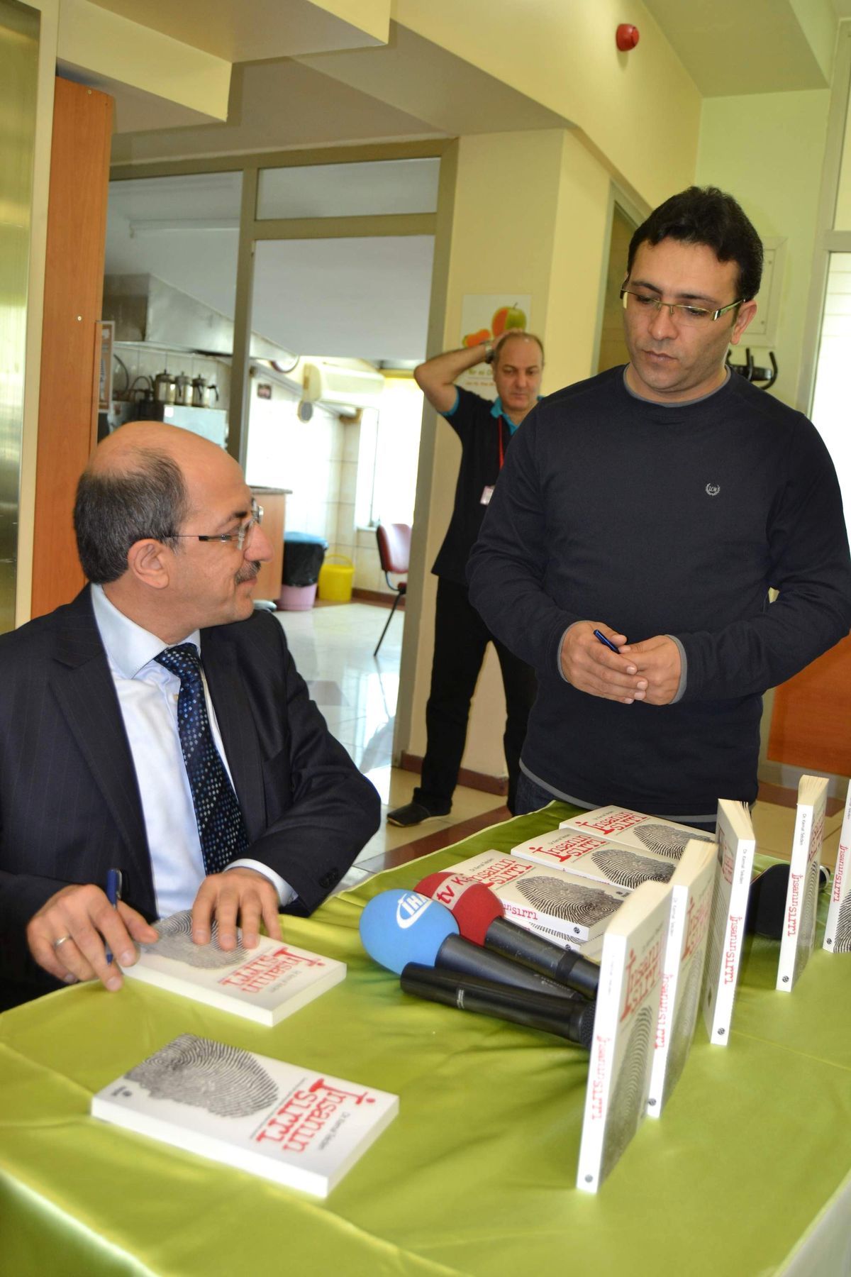 Tekden Yönetim Kurulu Başkanı Kemal Tekden \'İnsanın Sırrı\' İsimli Kitabını Tanıttı
