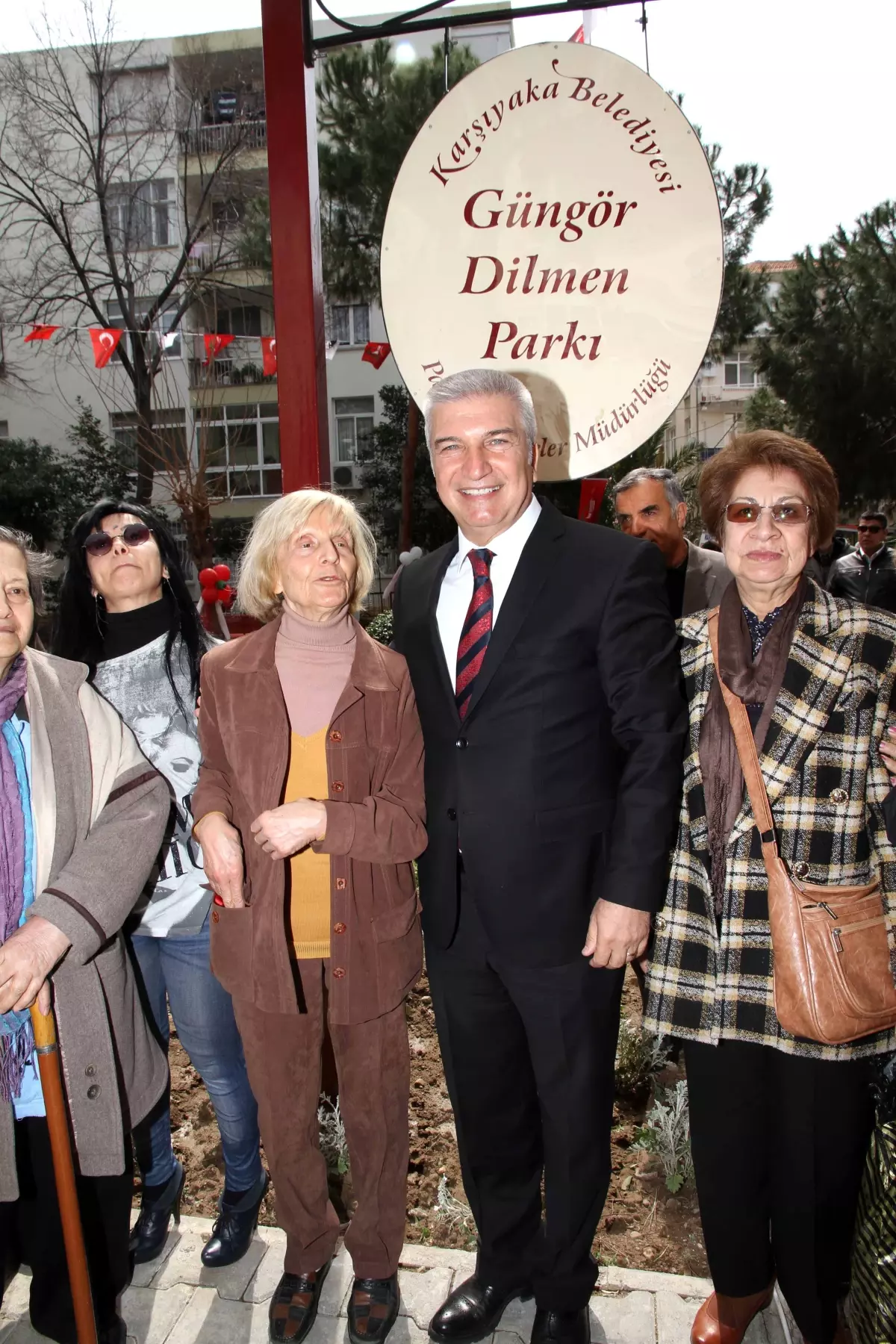 Ustaya Karşıyaka Vefası
