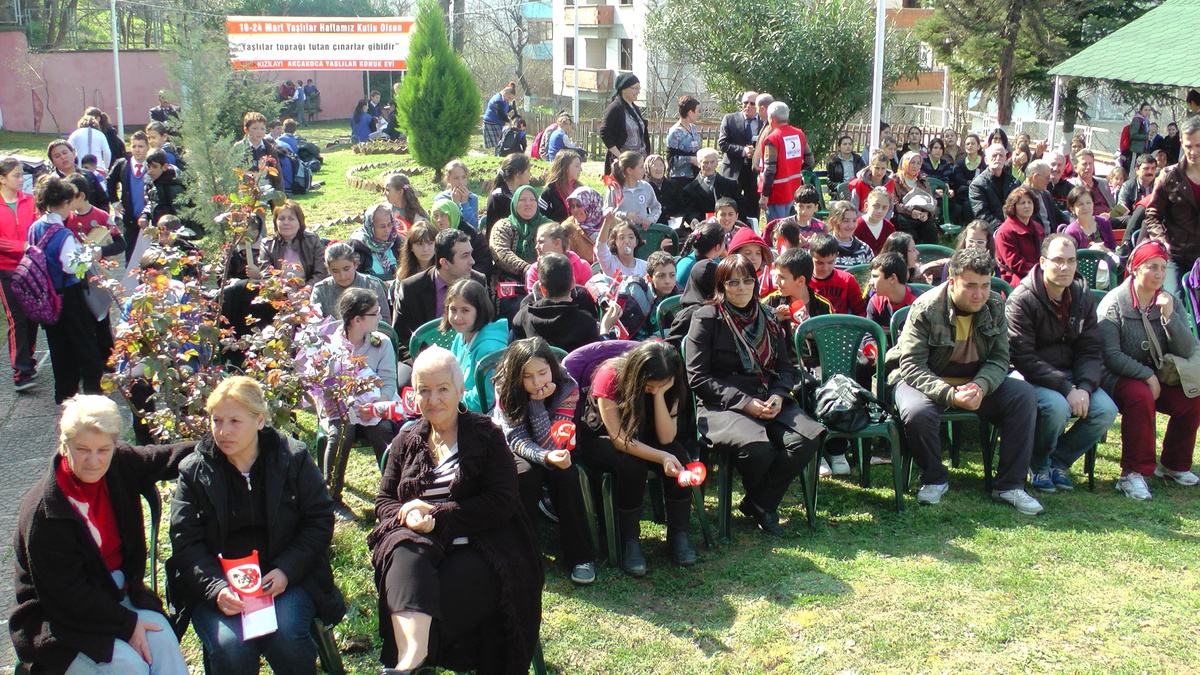 Yaşlılar Haftası Şölen Havasında Kutlandı