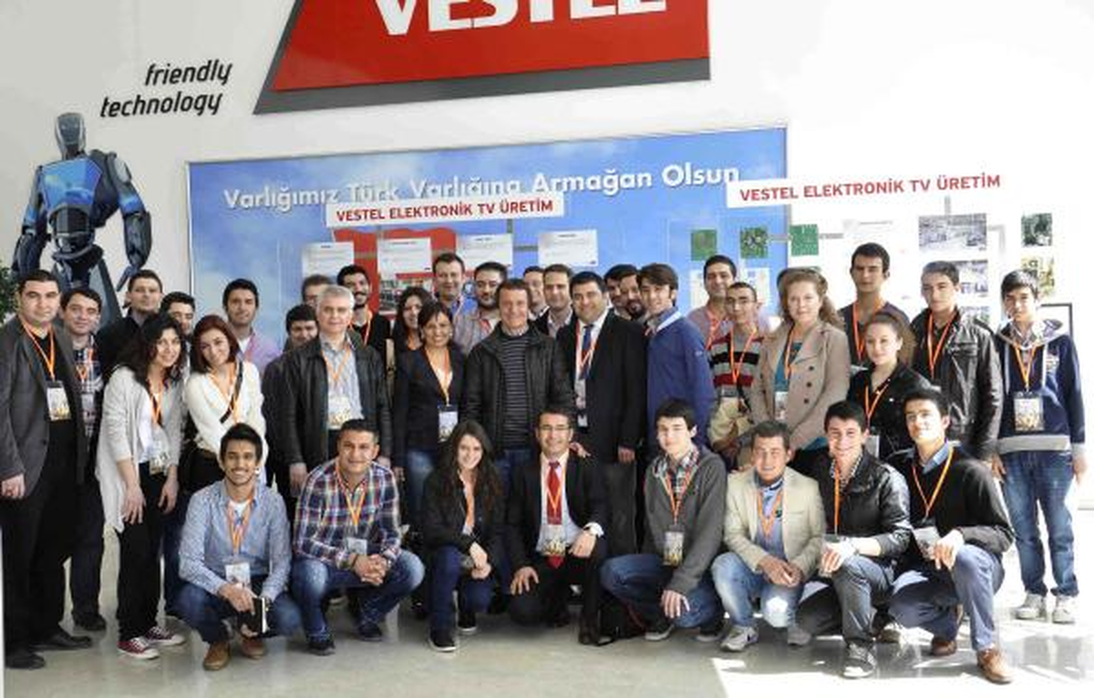 Zorlu, Genç Hemşehrilerini Ağırladı