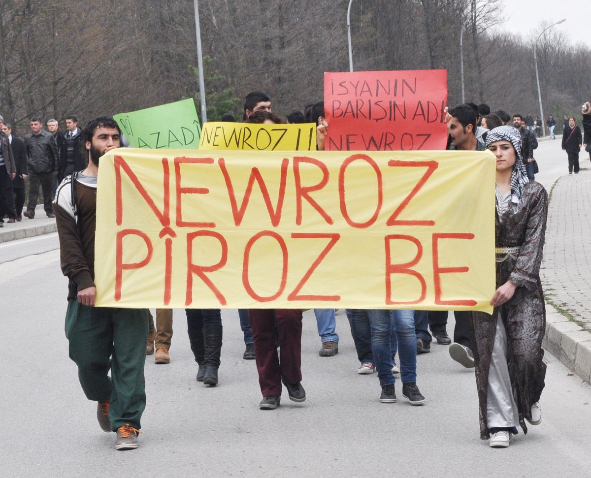 Aibü\'de Nevruz Halaylarla Kutlandı