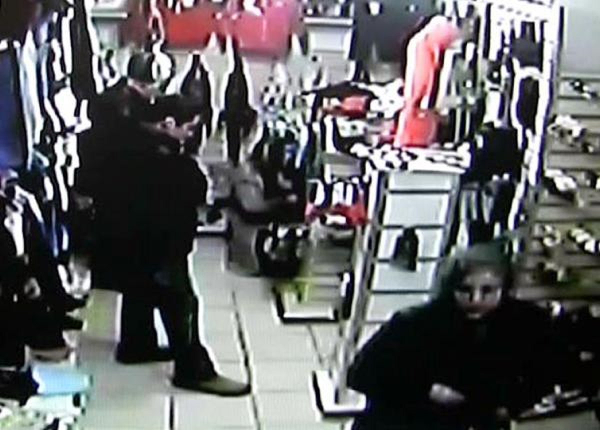 Aile Boyu Hırsızlık Kamerada