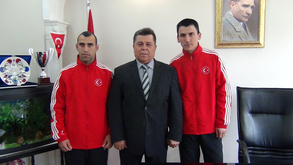 Avrupa Beşincisi Abidin Yapar\'dan Akın\'a Ziyaret