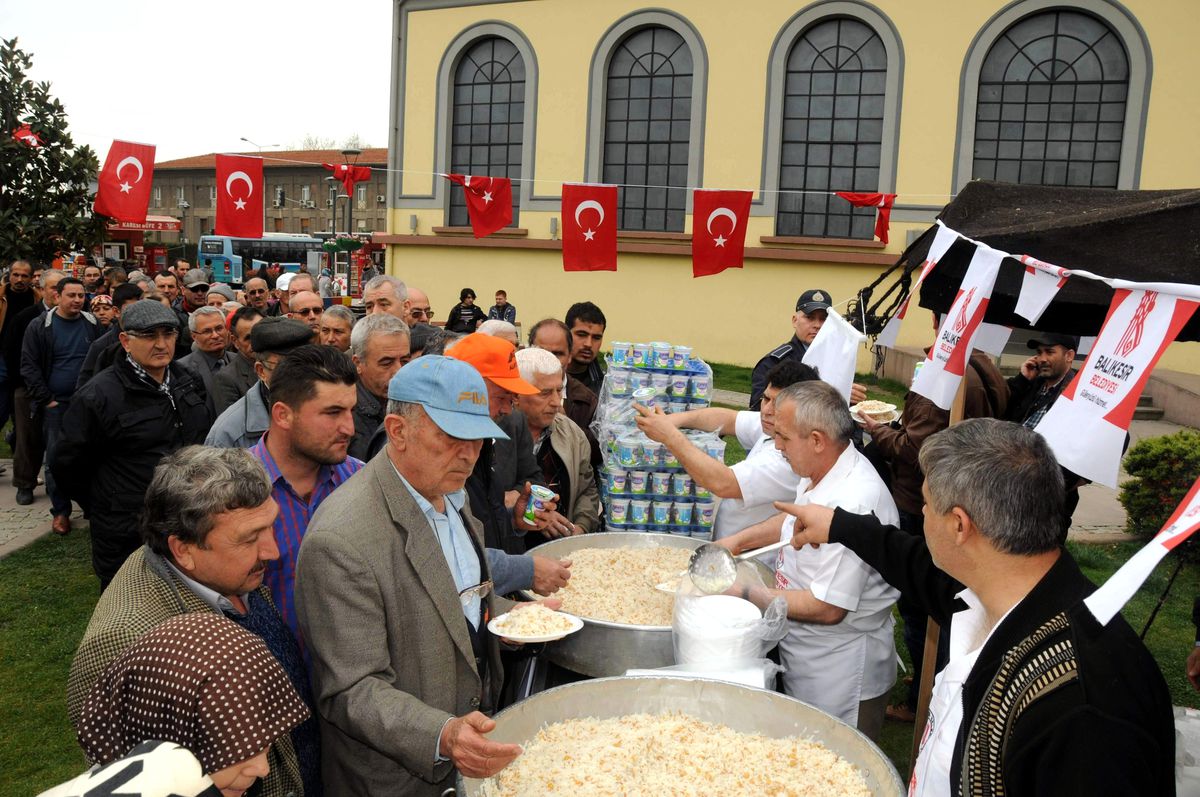 Balıkesir Belediyesinden Nevruz Pilavı