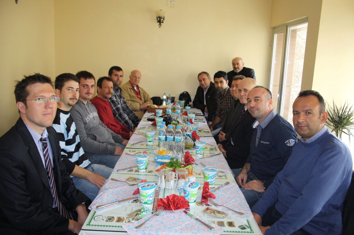 Basın Mensuplarıyla Emniyet Personeli Yemekte Biraraya Geldi