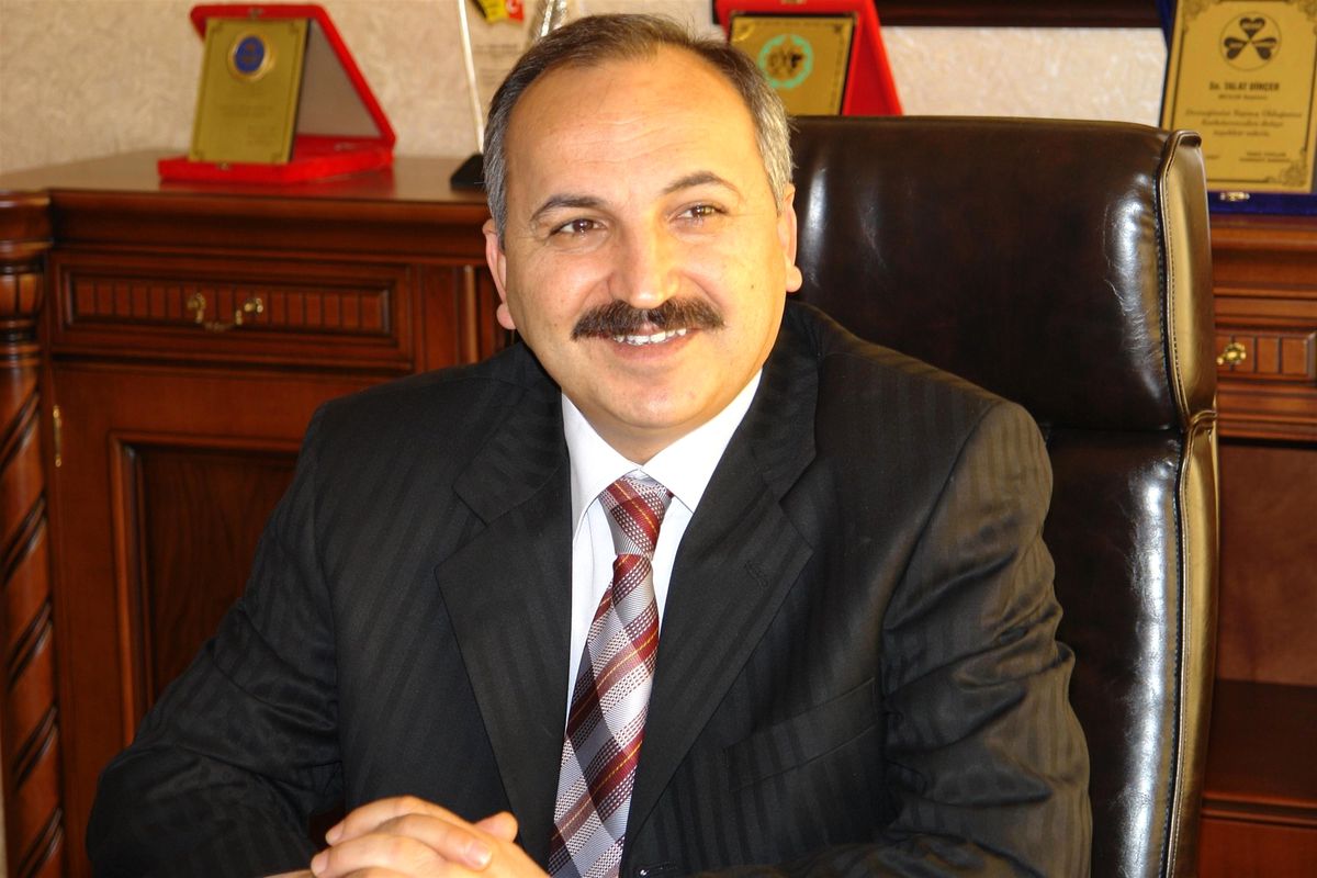 Başkan Dinçer, Yerel Gazetelere Sahip Çıkılmasını İstedi