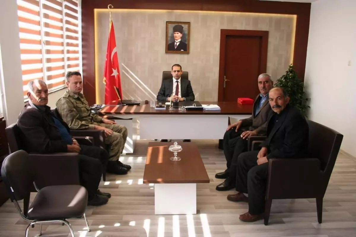 Emekliye Ayrılan Geçici Köy Koruyucularına Plaket