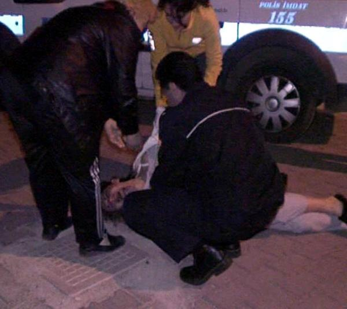 Eşini Dövüp Kendine Zarar Verdi