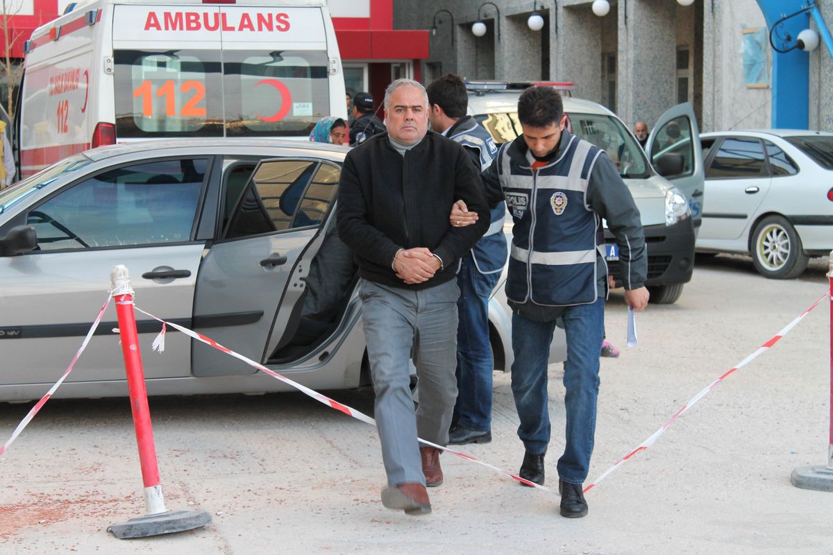 Esrar Kaçakçıları Mandırada Yakalandı