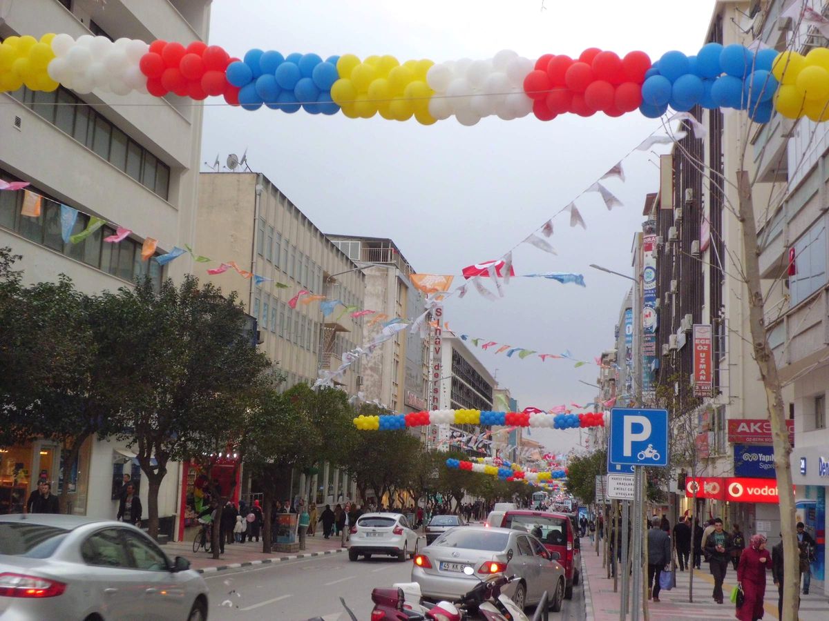 Festivalin Cadde ve Sokak Süslemelerini Manisa Tso Yaptı