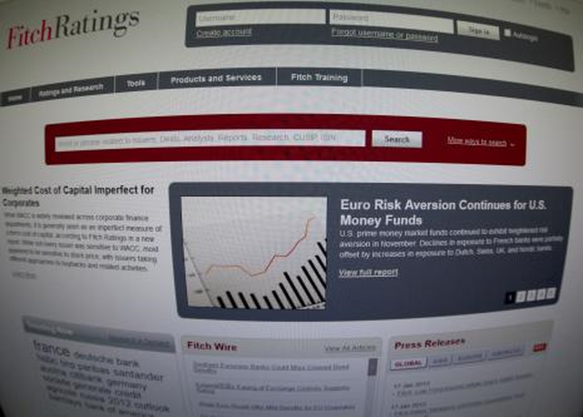 Fitch: G.kıbrıs Euro Bankalarını Tehdit Ediyor