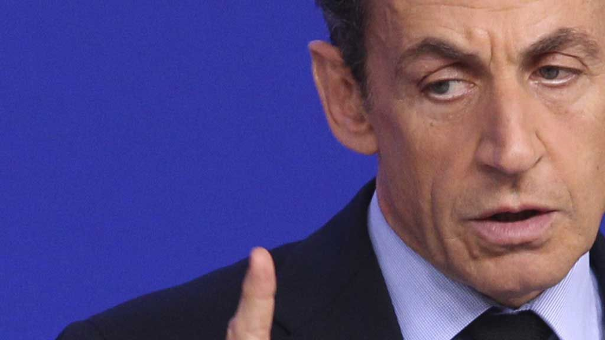 Fransa Eski Cumhurbaşkanı Sarkozy Hakkında Suç Duyurusu