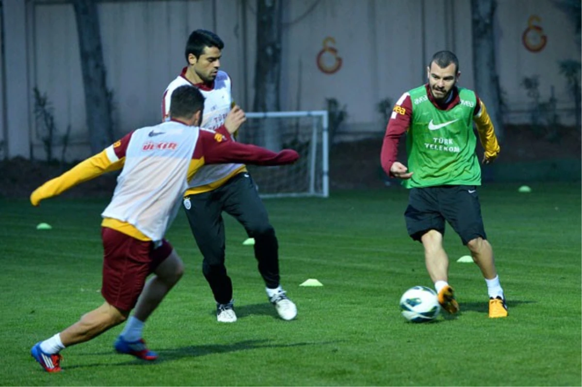 Galatasaray\'da Büyükşehir Belediyespor Maçı Hazırlıkları Başladı