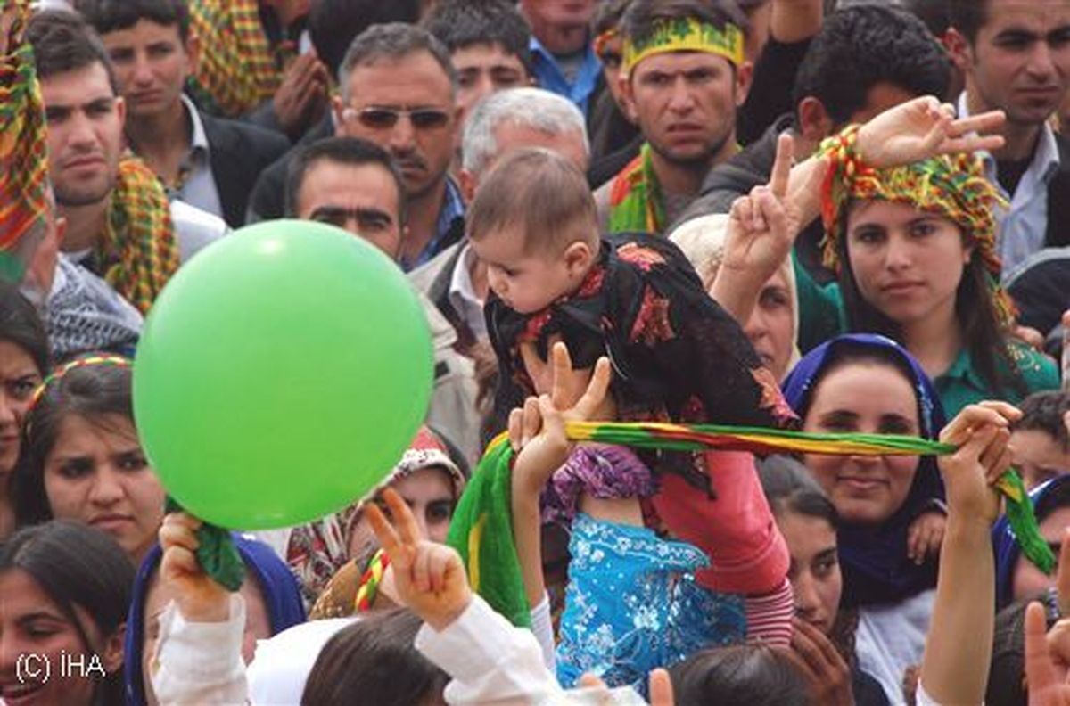 Gözler Diyarbakır\'da: Nevruz Kutlamaları Başladı