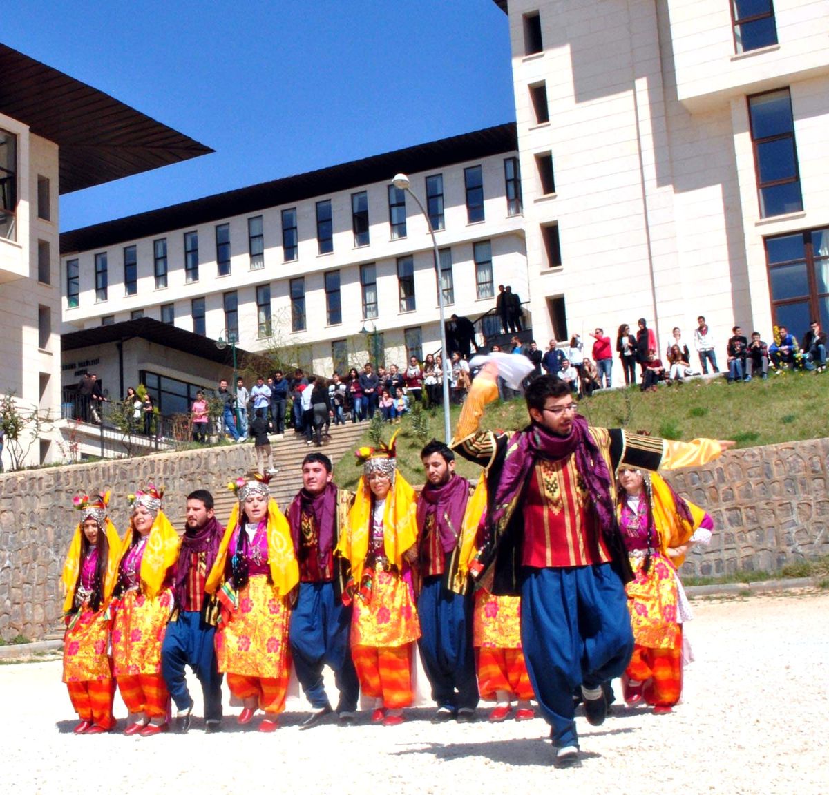 Hkü\'de Coşkulu Nevruz Bayramı