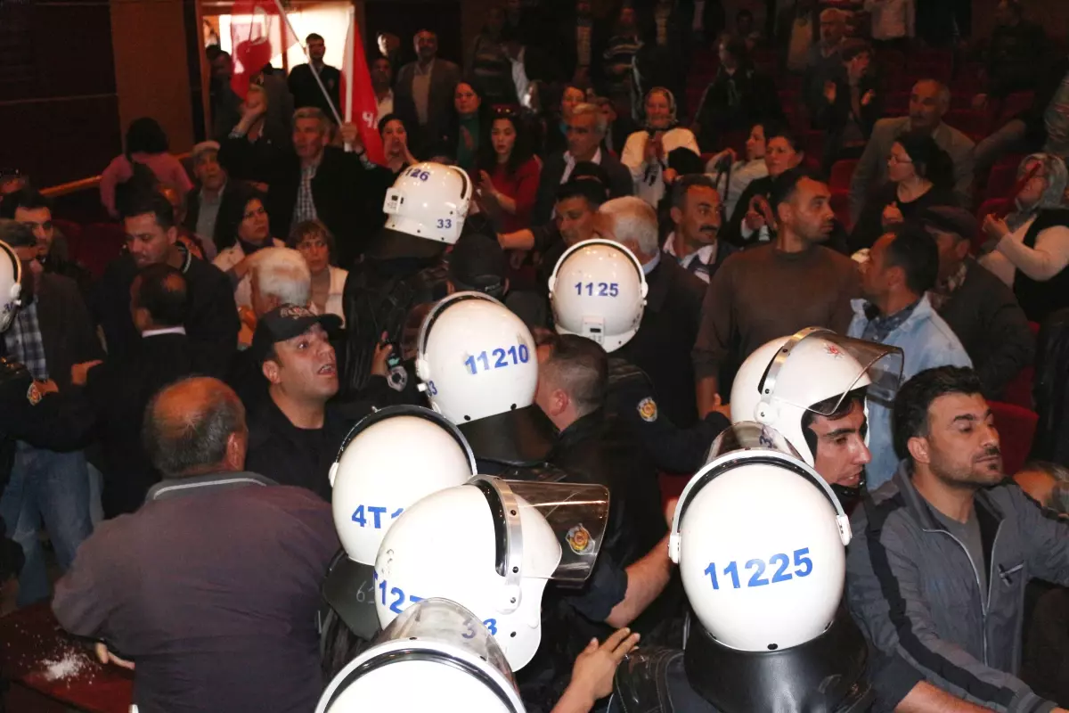 Kayraktepe Barajı Çed Bilgilendirme Toplantısında Arbede