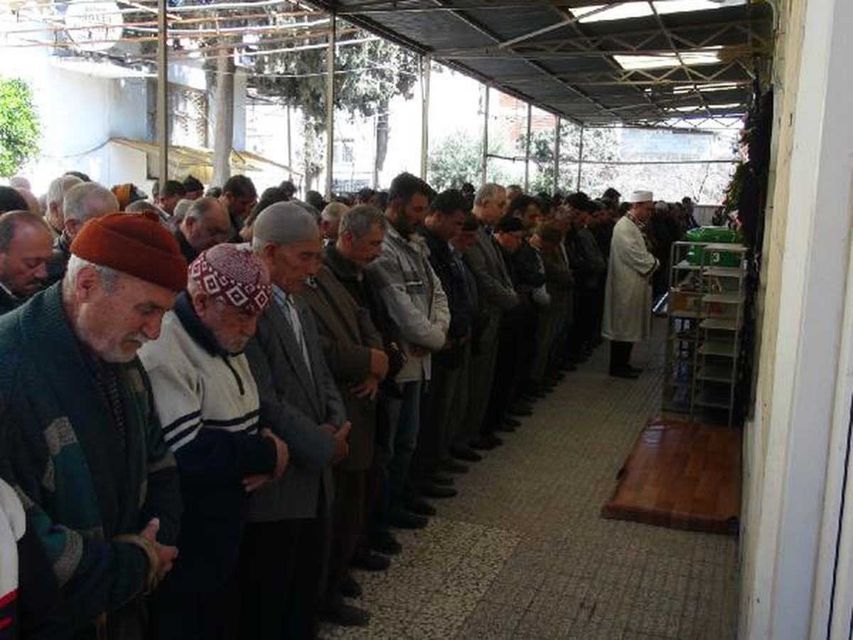 Kilis\'te Yangında Ölen 3 Kardeş Toprağa Verildi