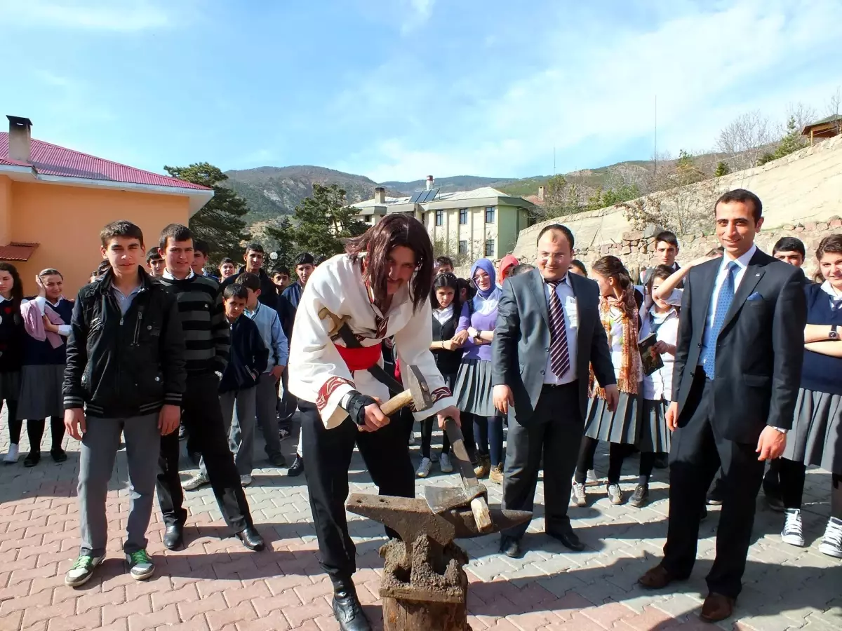 Koyulhisar\'da Nevruz Coşkuyla Kutlandı