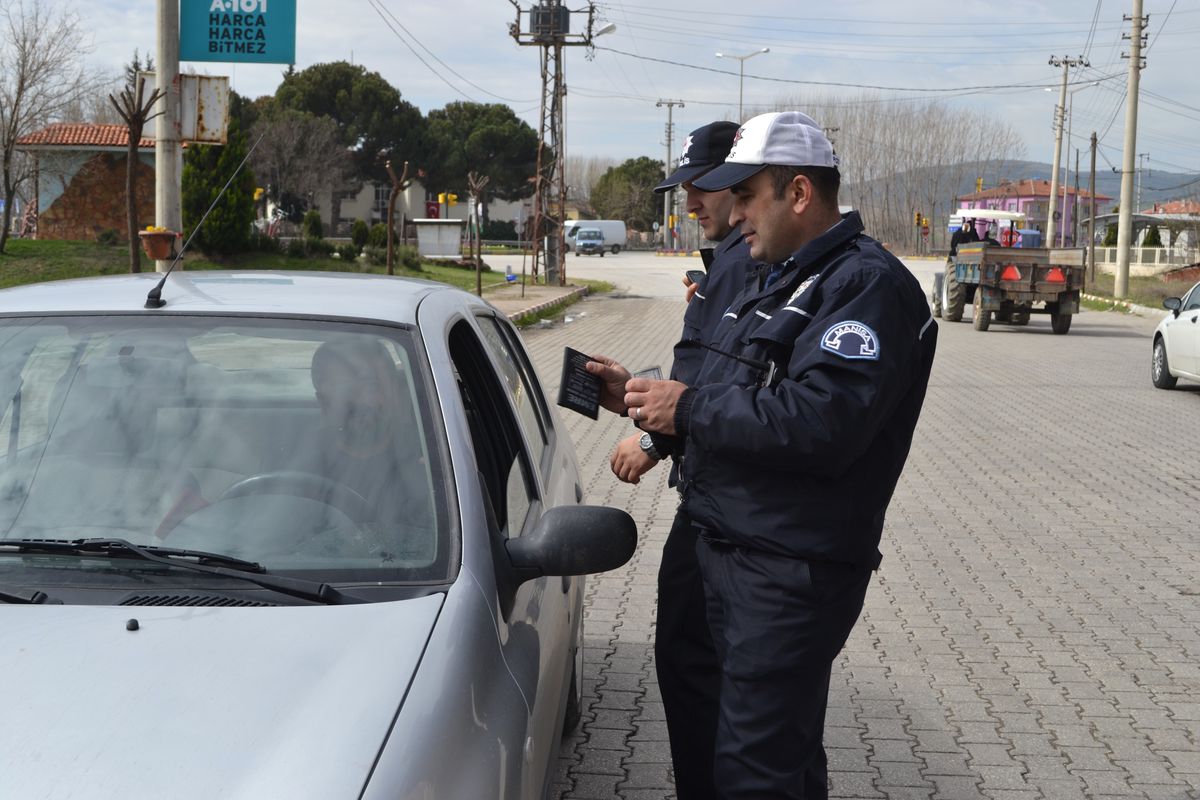 Kula\'da Asayiş Uygulamaları Devam Ediyor